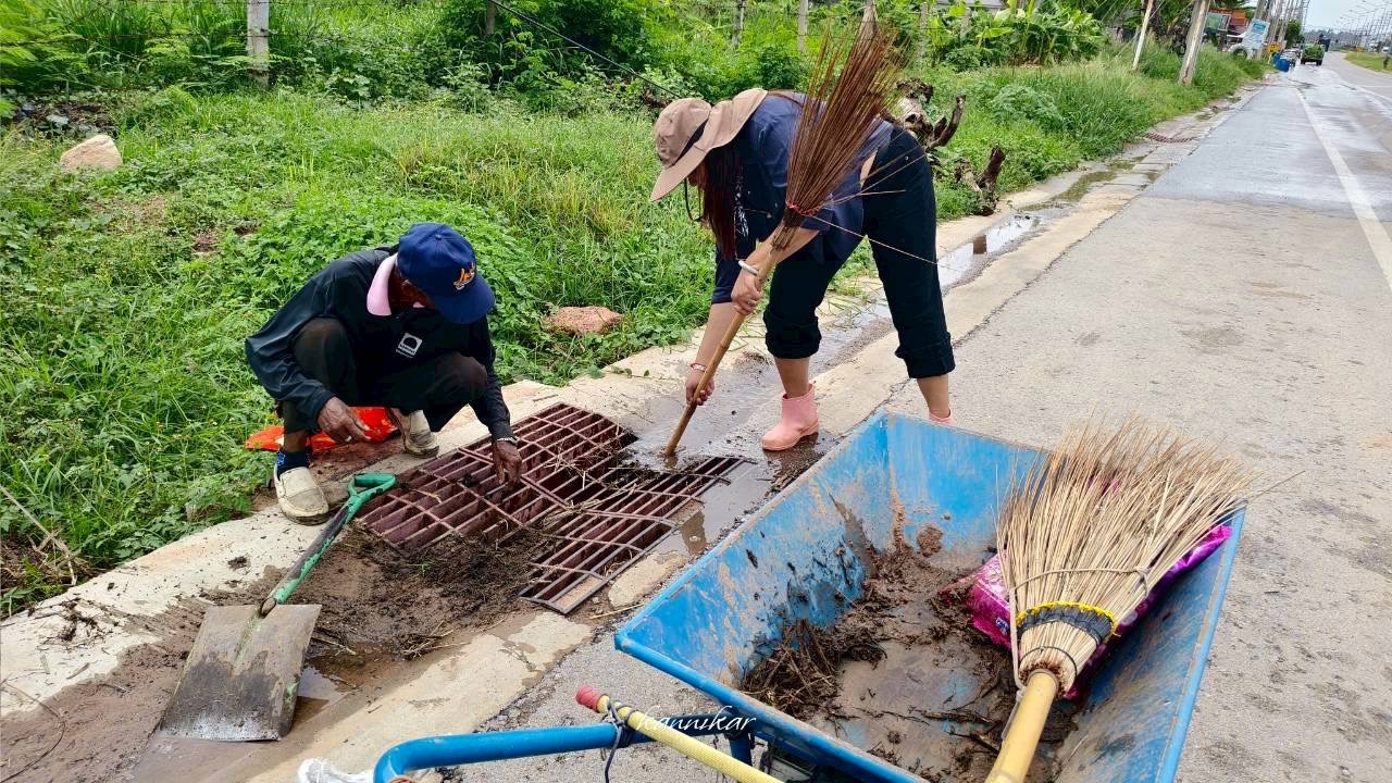 นที่ 8 พฤษภาคม 2569 กองสาธารณสุขและสิ่งแวดล้อมองค์การบริหารส่วนตำบลห้วยบง ดำเนินการจัดกิจกรรมจิตอาสา ปรับภูมิทัศน์ ทำความสะอาดบริเวณตลาดห้วยบง อำเภอด่านขุนทด จังหวัดนครราชสีมา